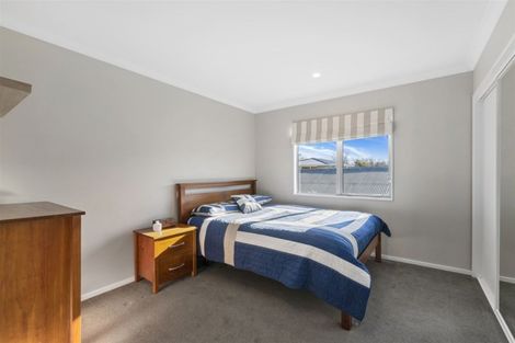 Photo of property in 225 Memorial Avenue, Burnside, Christchurch, 8053