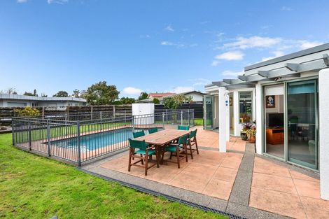 Photo of property in 37 Glen Lynne Avenue, Queenwood, Hamilton, 3210