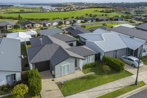 Photo of property in 63 Barcliff Terrace, Gulf Harbour, Whangaparaoa, 0930