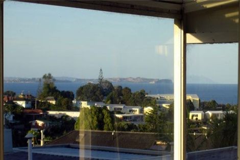 Photo of property in 3/5 Braemar Road, Castor Bay, Auckland, 0620