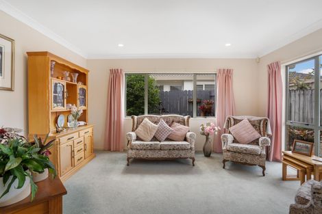 Photo of property in 2/3 Inagh Close, Dannemora, Auckland, 2016