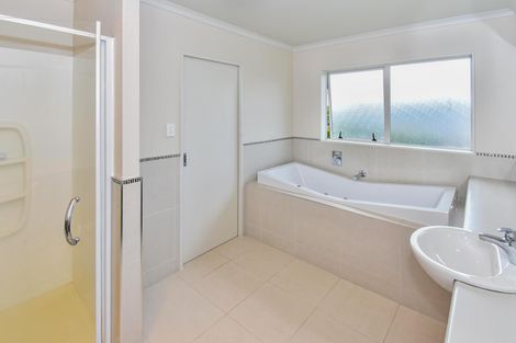 Photo of property in 7 Stranraer Crescent, Wattle Downs, Auckland, 2103