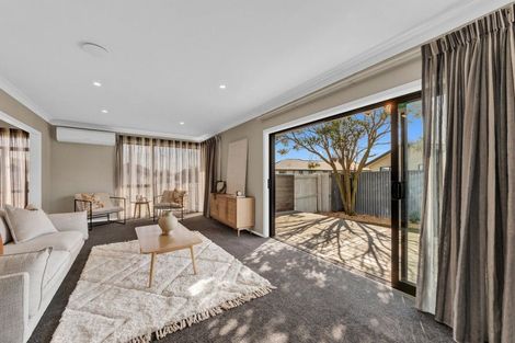 Photo of property in 12 Esk Place, Aranui, Christchurch, 8061