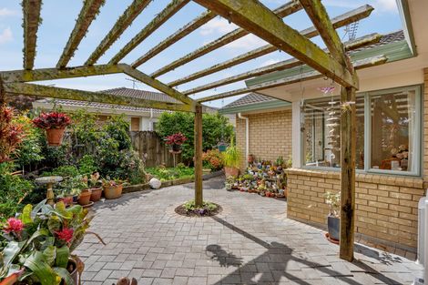 Photo of property in 2/3 Inagh Close, Dannemora, Auckland, 2016