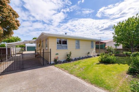 Photo of property in 5 Baillie Crescent, Carterton, 5713