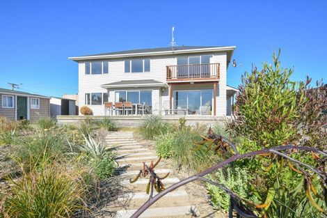 Photo of property in 17 Palmer Place, Taieri Beach, Taieri Mouth, 9091