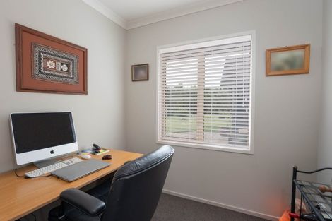 Photo of property in 63 Loch Views Road, Acacia Bay, Taupo, 3385