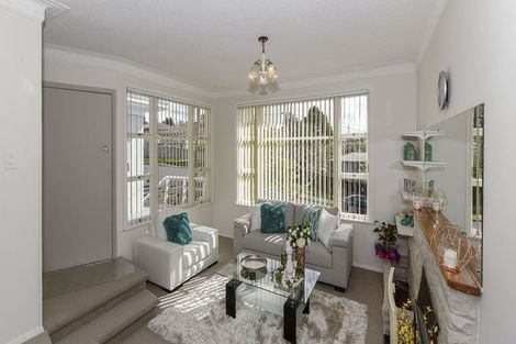 Photo of property in 19 Blease Street, New Lynn, Auckland, 0600