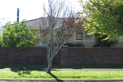 Photo of property in 76 Edgewater Drive, Pakuranga, Auckland, 2010