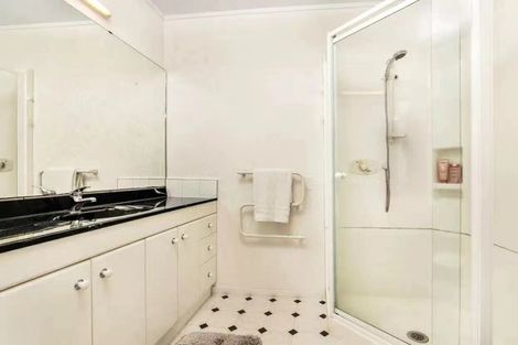 Photo of property in 10 Carnmore Place, Torbay, Auckland, 0630