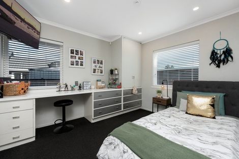 Photo of property in 12 Tudor Place, Mount Maunganui, 3116