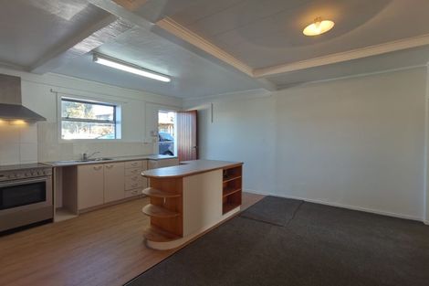 Photo of property in 51 Archibald Road, Kelston, Auckland, 0602
