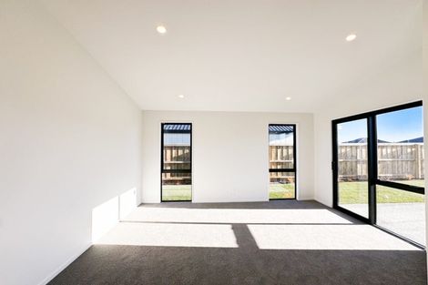 Photo of property in 15 Mccahon Lane, Rolleston, 7615