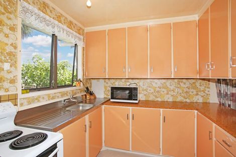 Photo of property in 2/7 Mon Desir Place, Manurewa, Auckland, 2102