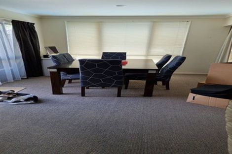 Photo of property in 4 Feeny Crescent, East Tamaki, Auckland, 2013