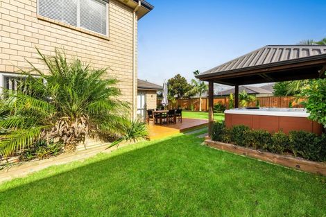 Photo of property in 8 Scotsmoor Drive, Wattle Downs, Auckland, 2103