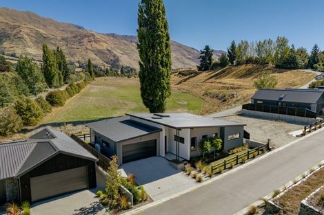 Photo of property in 3 Kamana Rise, Wanaka, 9382