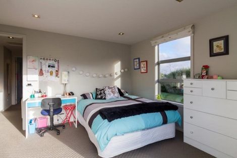 Photo of property in 8 Moraine Place, Lake Hawea, Wanaka, 9382