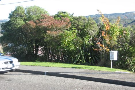 Photo of property in 10 Castle Crescent, Stokes Valley, Lower Hutt, 5019