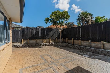 Photo of property in 4 Senator Drive, Manurewa, Auckland, 2105