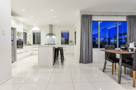 Photo of property in 14 Platina Place, Flagstaff, Hamilton, 3210