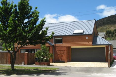 Photo of property in 33a Van Asch Street, Sumner, Christchurch, 8081