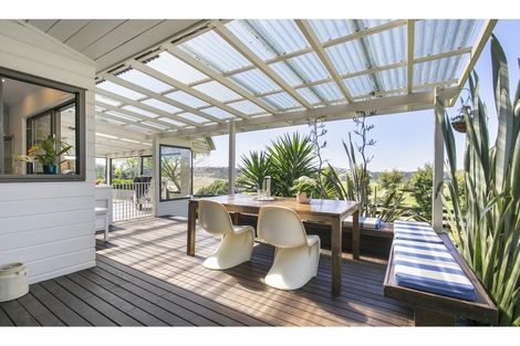 Photo of property in 115 Hillcrest Road, Hatfields Beach, Orewa, 0931