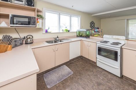 Photo of property in 4 Ashton Terrace, Castlecliff, Whanganui, 4501