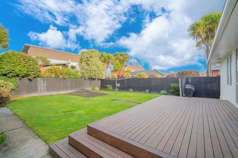 Photo of property in 8 Braithwaite Street, Ilam, Christchurch, 8041