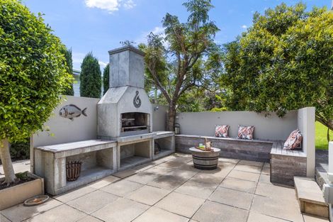 Photo of property in 42a Tindalls Bay Road, Tindalls Beach, Whangaparaoa, 0930