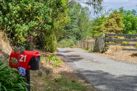 Photo of property in 21 Emma Drive, Manakau, Levin, 5573