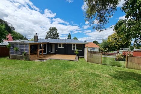 Photo of property in 37 Park Road, Western Heights, Rotorua, 3015