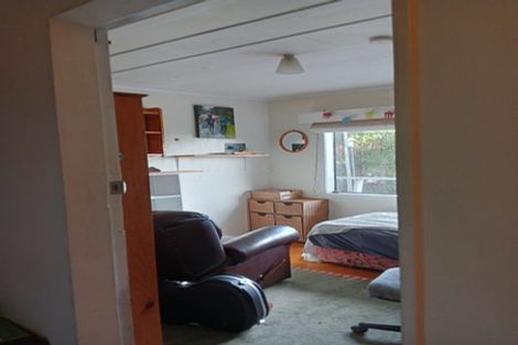 Photo of property in 11 Te Pari Pari Road, Pukerua Bay, 5026