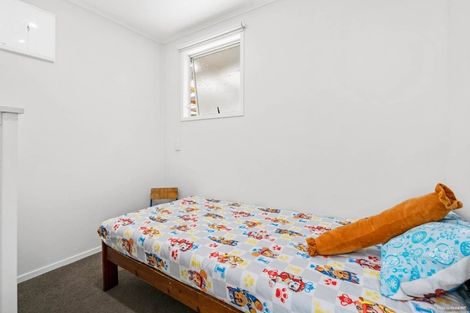 Photo of property in 77 Brian Crescent, Stanmore Bay, Whangaparaoa, 0932