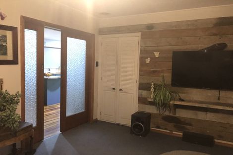 Photo of property in 25 Moreton Road, Carterton, 5713