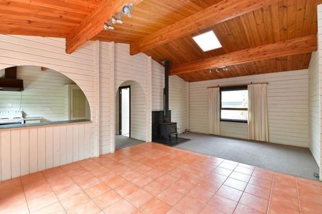 Photo of property in 24a Fairway Avenue, Red Beach, 0932