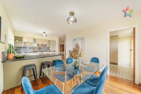 Photo of property in 102 Dowse Drive, Maungaraki, Lower Hutt, 5010