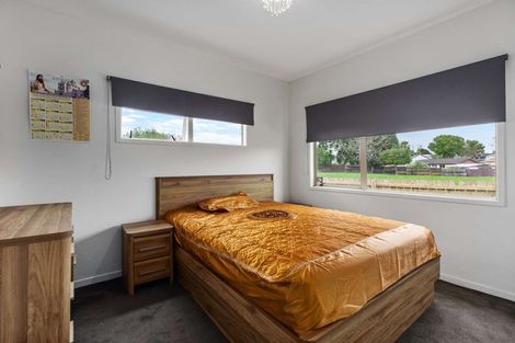 Photo of property in 15a Melleray Place, Randwick Park, Auckland, 2105