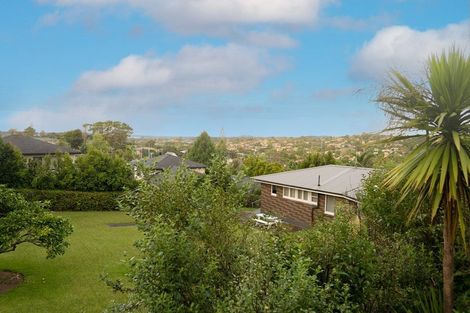 Photo of property in 2/15b Nandana Drive, Glen Eden, Auckland, 0602