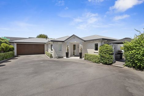Photo of property in 9a Del Mar Place, Merrilands, New Plymouth, 4312