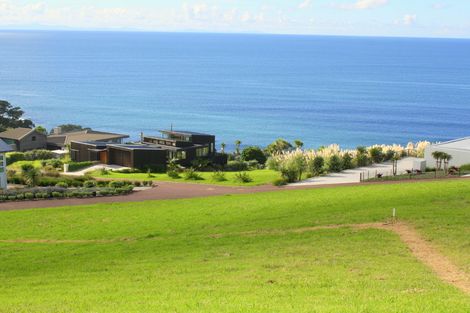 Photo of property in 80-82 Lax Crescent, Leigh, 0985