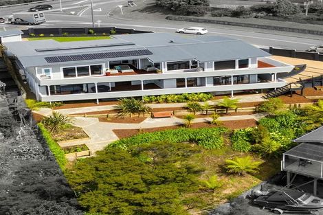 Photo of property in 927 East Coast Road, Northcross, Auckland, 0632