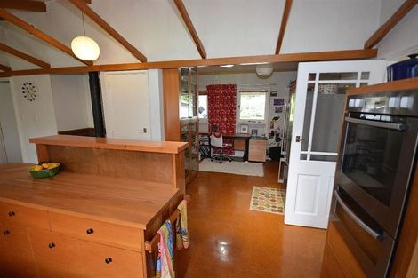 Photo of property in 211 Ngarara Road, Waikanae, 5391