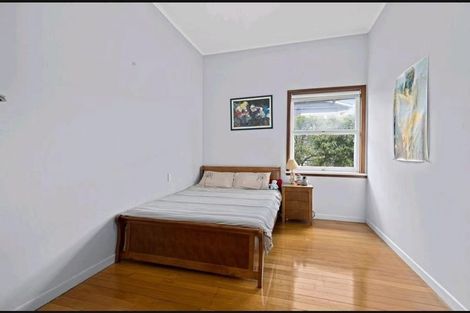 Photo of property in 2/221 Onewa Road, Birkenhead, Auckland, 0626