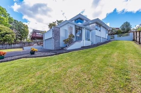 Photo of property in 13 Lagoon Way, West Harbour, Auckland, 0618