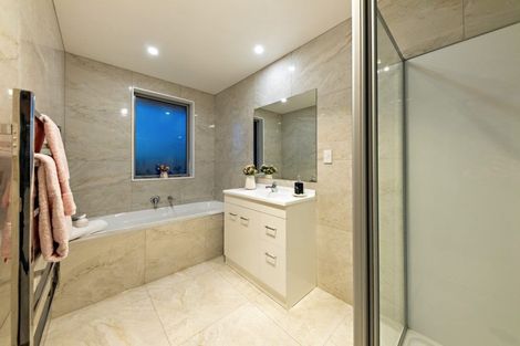 Photo of property in 17 Flight Place, Takanini, 2112