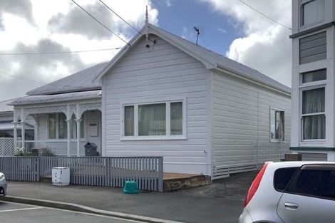 Photo of property in 32 Hall Street, Newtown, Wellington, 6021