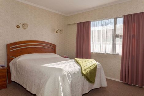 Photo of property in 14 George Street, Dannevirke, 4930