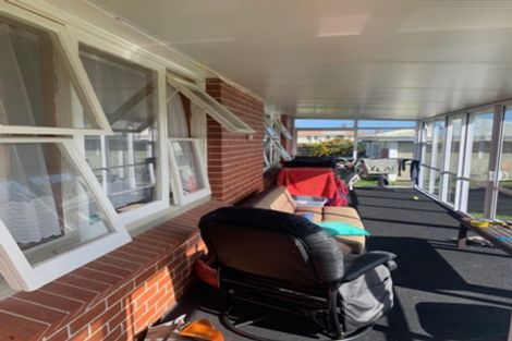 Photo of property in 35 Egmont Street, Hawera, 4610