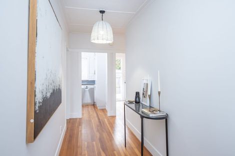 Photo of property in 28 Walsh Street, Forest Lake, Hamilton, 3200